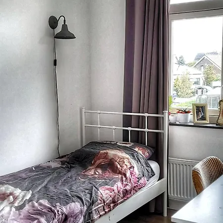 Holiday home Family In Near Sea *